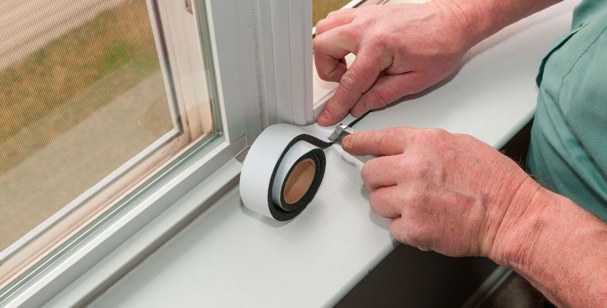 Утепление окон в Новошахтинске от Мастер24 – от 260 руб