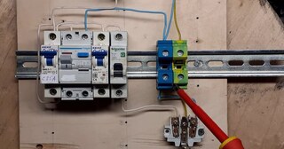 Установка устройства защитного отключения в Новошахтинске в октябре