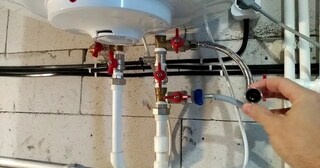 Установка накопительного водонагревателя в Новошахтинске в октябре
