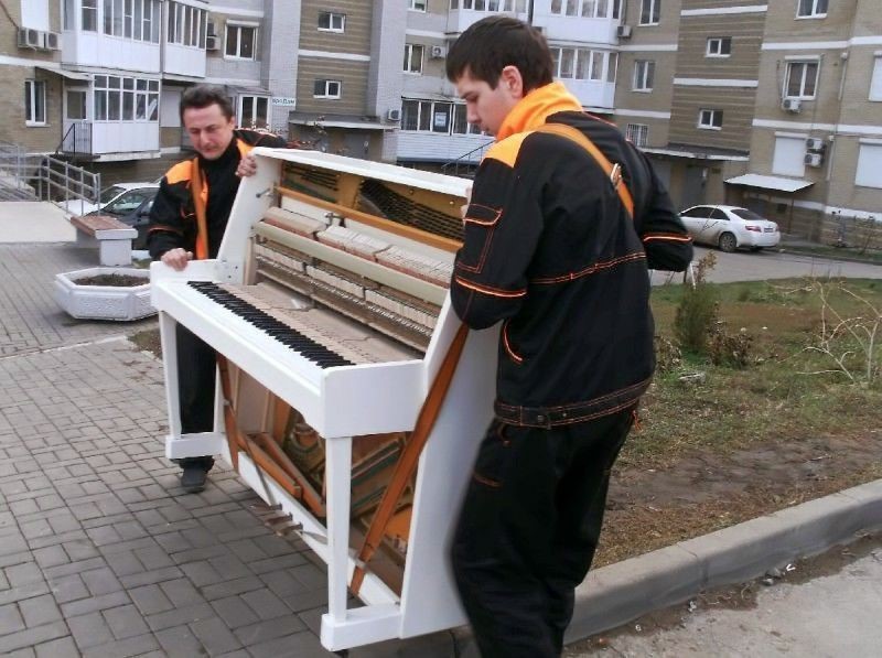 Перевозка пианино и рояля в Новошахтинске — цена от 833 руб., грузчики, упаковка — Мастер24